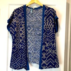 Short sleeve cardigan sweater. Blue/grey. Medium.